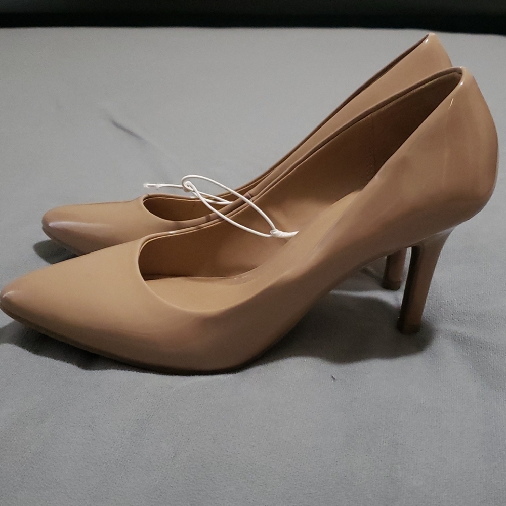 Merona Nude Patent Pumps